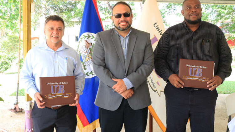 Ministry of the Public Service, Constitutional and Political Reform and Religious Affairs Signs MOU with the University of Belize