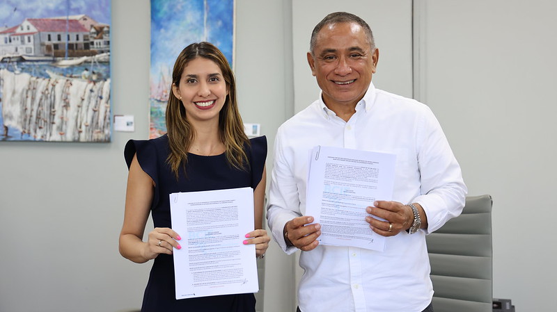 CABEI-Cheque-Handing-Over-2.jpg