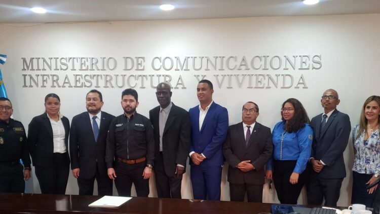 Minister of Youth, Sports and Transport Visits Guatemala