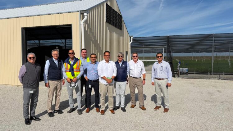 Minister Osmond Martinez Visits Florida Crystals Facilities